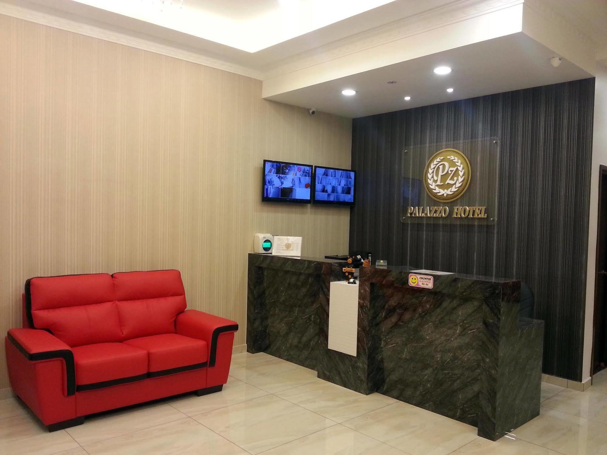 Palazzo Hotel Kulai Bagian luar foto