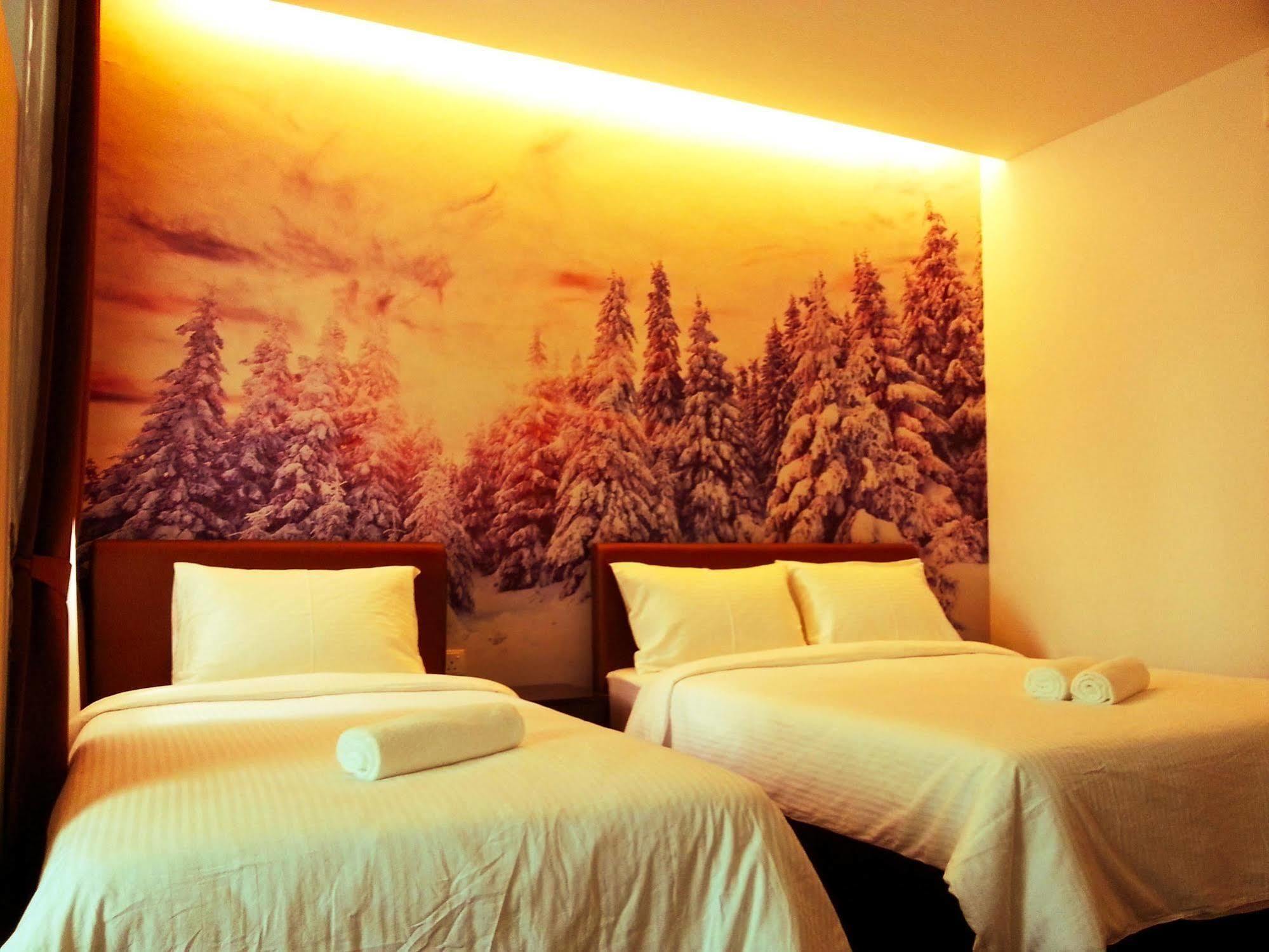 Palazzo Hotel Kulai Bagian luar foto