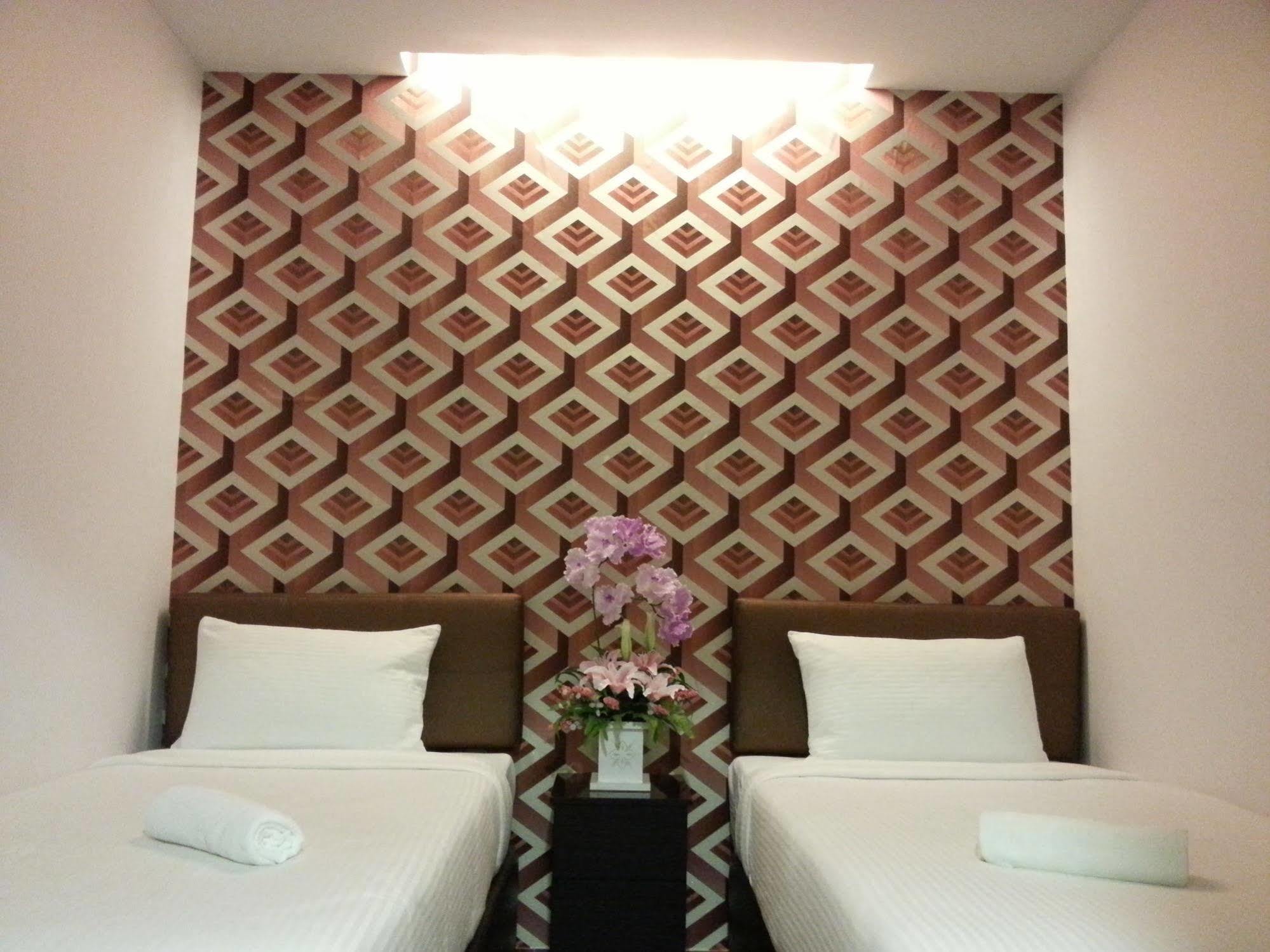 Palazzo Hotel Kulai Bagian luar foto