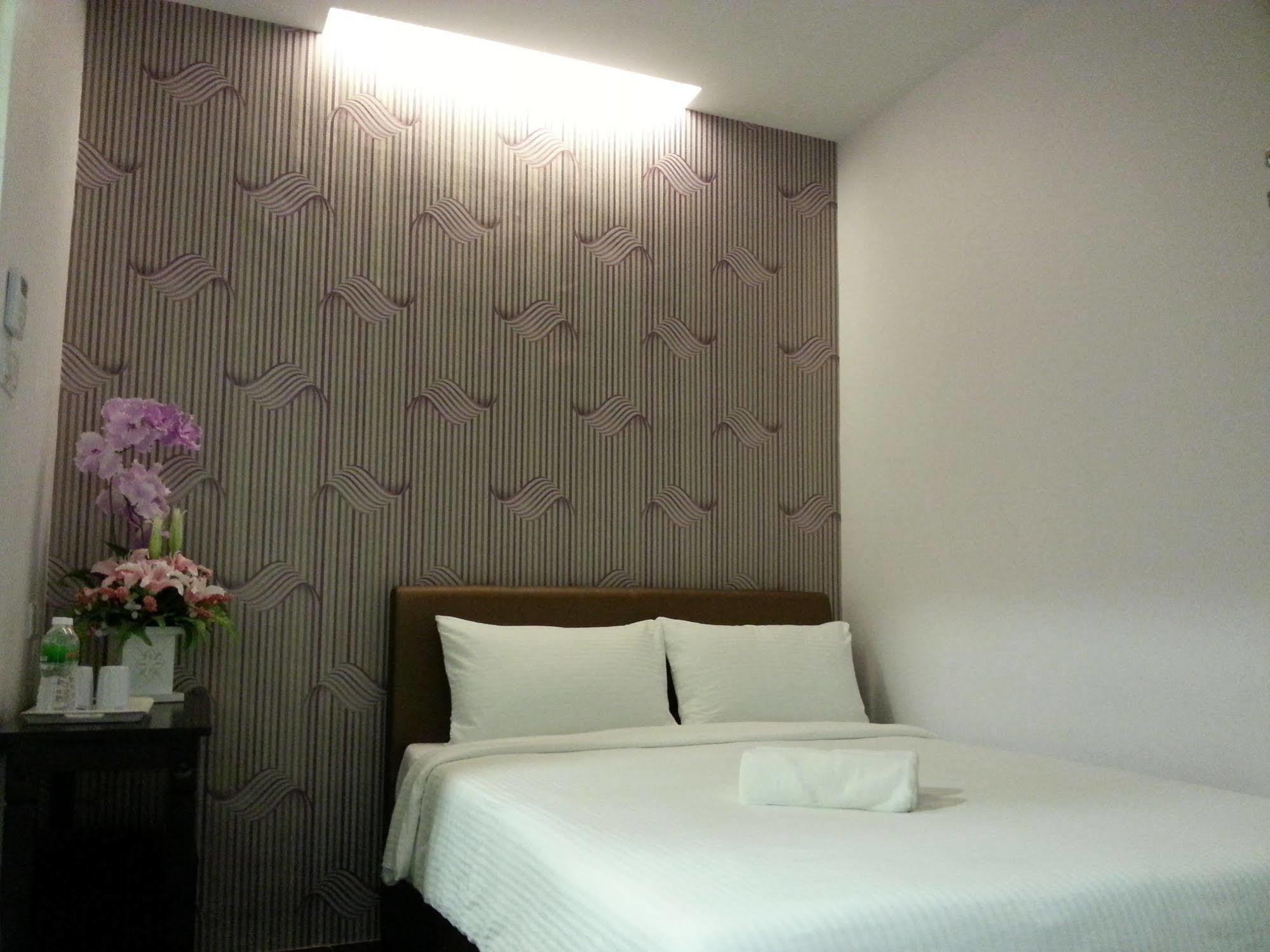 Palazzo Hotel Kulai Bagian luar foto