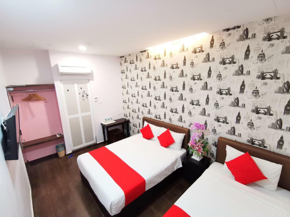Palazzo Hotel Kulai Bagian luar foto