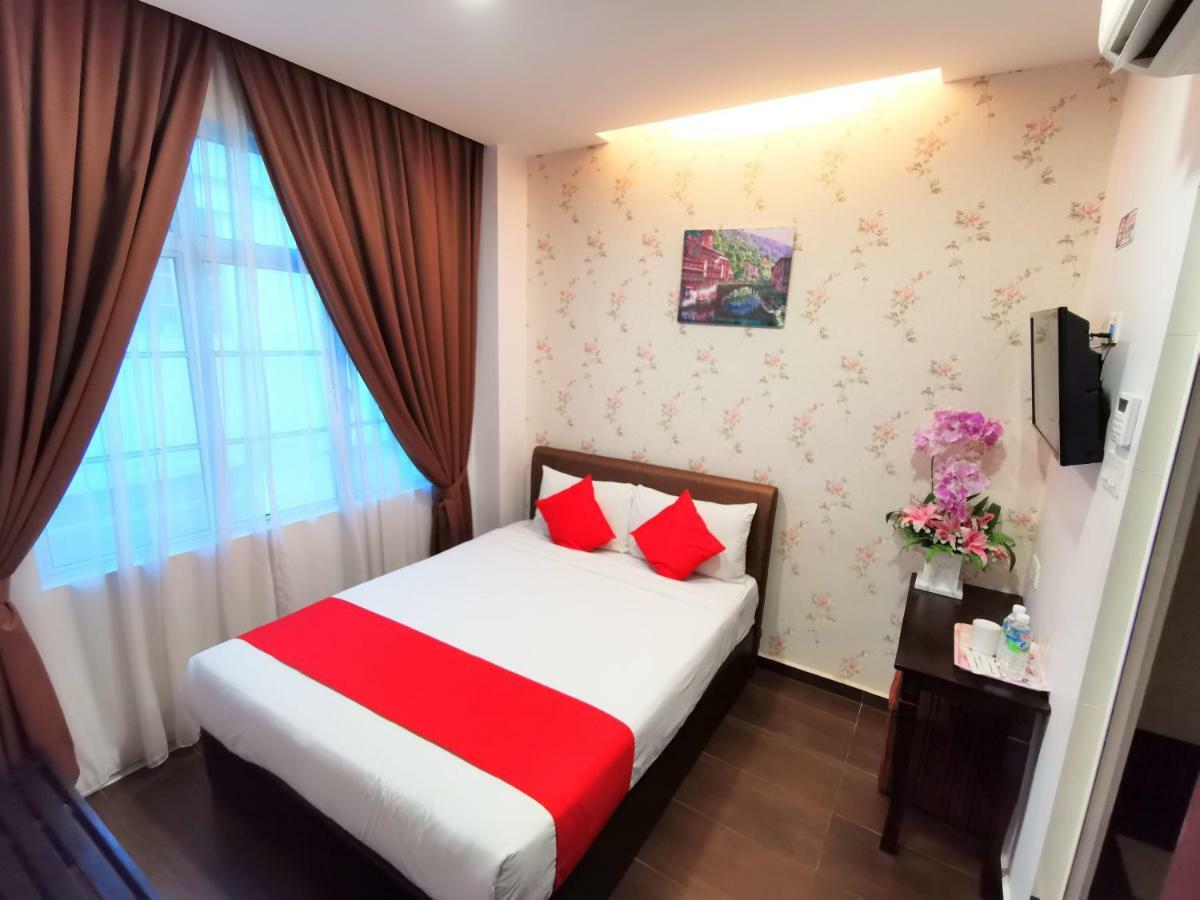 Palazzo Hotel Kulai Bagian luar foto